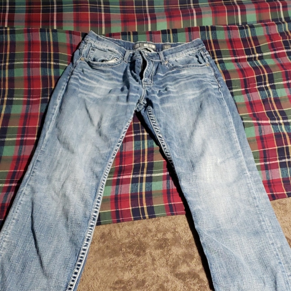 Buckle Jeans